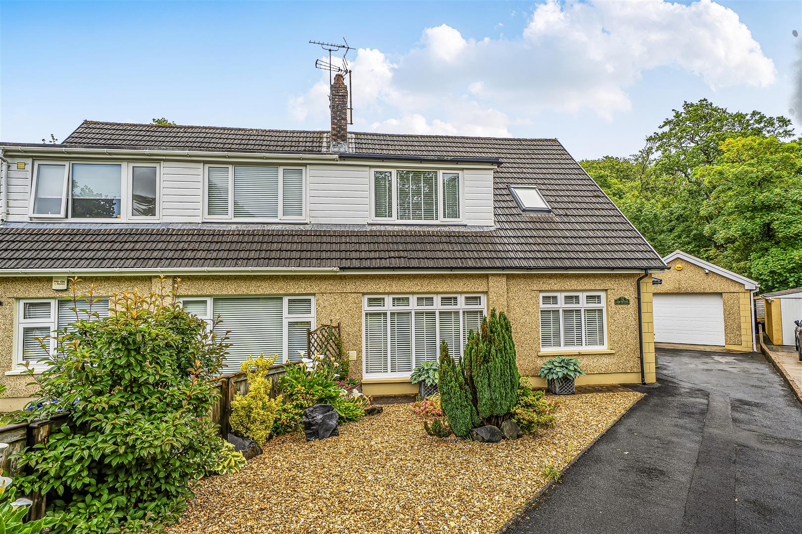Woodfield Avenue, Pontlliw, Swansea, SA4 9EQ